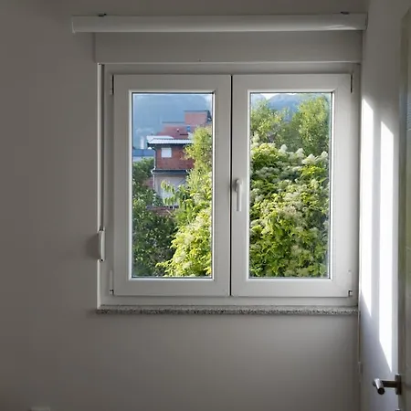 Apartment Stunning View Balcony, Walk To Old Bridge