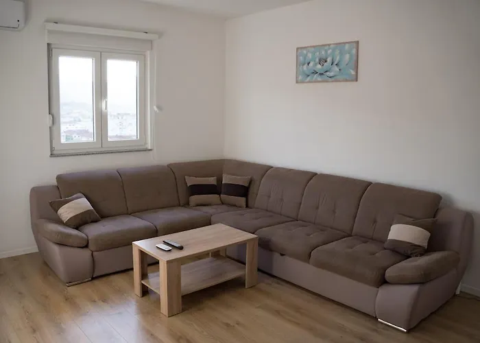 Stunning View Balcony, Walk To Old Bridge Apartmán *